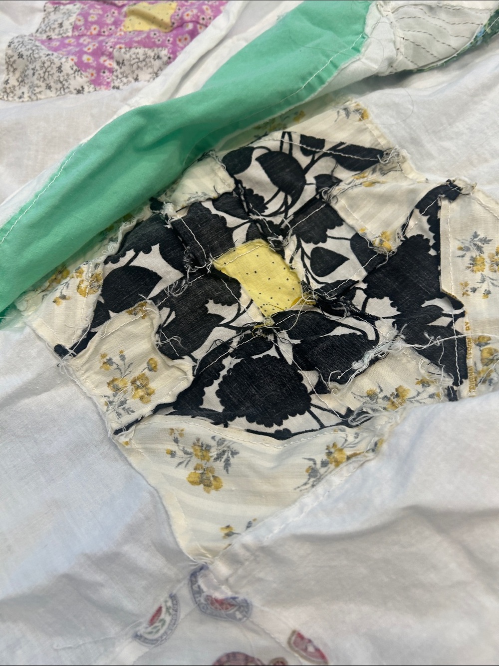 Handmade Patchwork Quilt with Mint Green Border - Picture 8 of 9